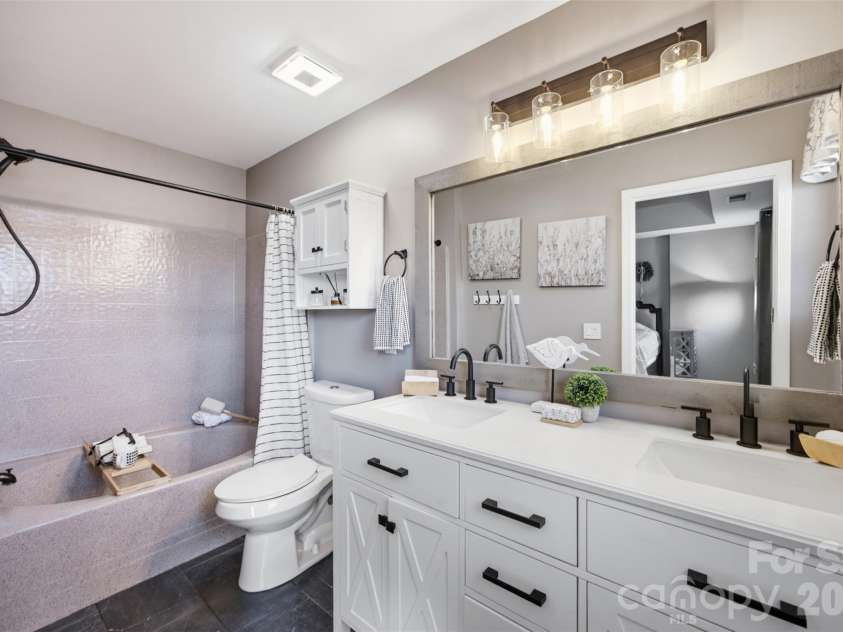 12801 Bullock Greenway Boulevard, Charlotte, NC 28277.  MLS# CAR4419411, YatesRealty ID 48756. 