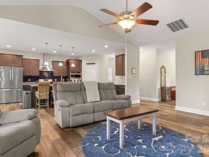 206 Harbor Watch Drive, Statesville, NC 28677.  MLS# CAR4419610, YatesRealty ID 48757. Great Room