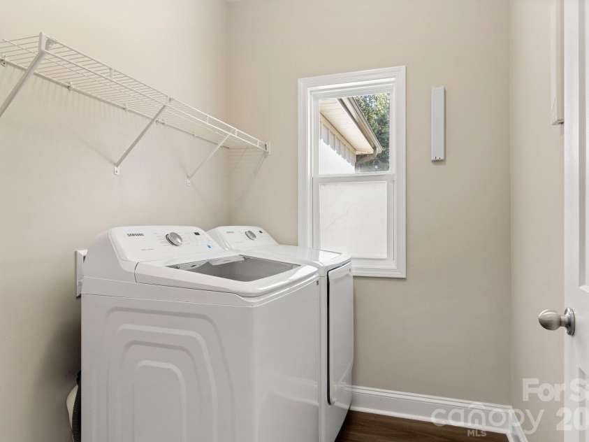 206 Harbor Watch Drive, Statesville, NC 28677.  MLS# CAR4419610, YatesRealty ID 48757. Laundry Room