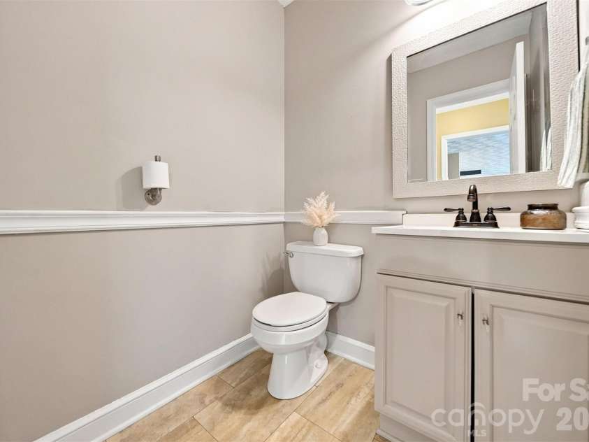 4948 Betty Drive, Hickory, NC 28601.  MLS# CAR4419644, YatesRealty ID 48758. 1/2 bath off the back door and kitchen