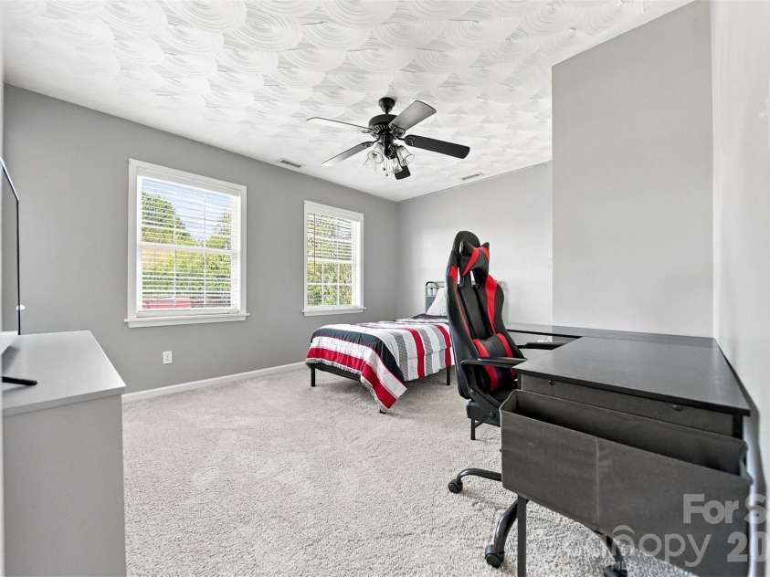 4948 Betty Drive, Hickory, NC 28601.  MLS# CAR4419644, YatesRealty ID 48758. 3rd bedroom on 2nd
