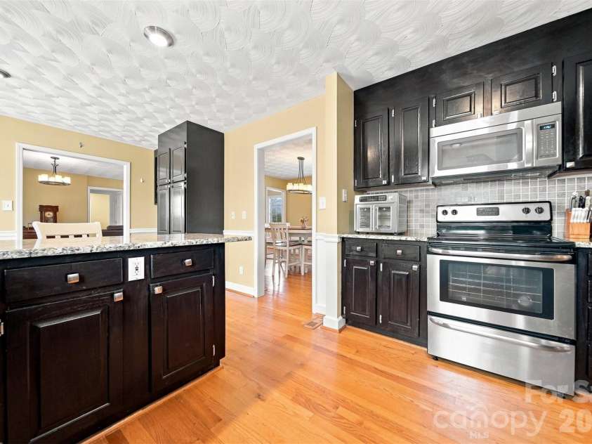4948 Betty Drive, Hickory, NC 28601.  MLS# CAR4419644, YatesRealty ID 48758. 