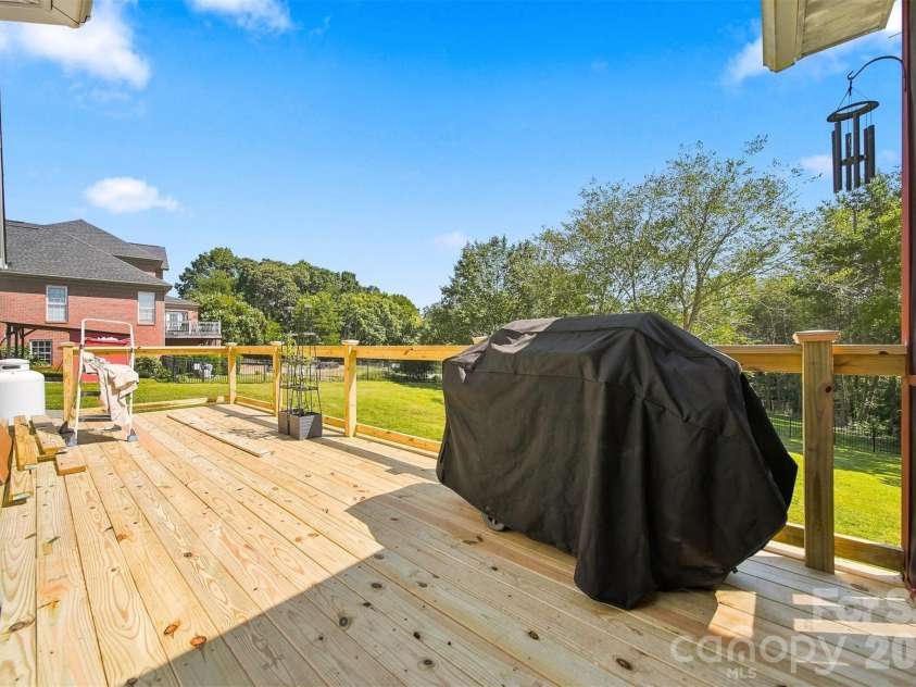 4948 Betty Drive, Hickory, NC 28601.  MLS# CAR4419644, YatesRealty ID 48758. 
