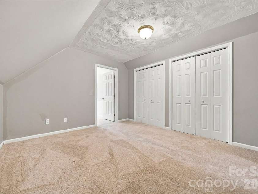 4948 Betty Drive, Hickory, NC 28601.  MLS# CAR4419644, YatesRealty ID 48758. Flex room on 2nd