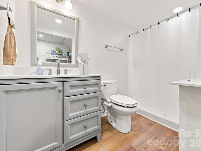 4948 Betty Drive, Hickory, NC 28601.  MLS# CAR4419644, YatesRealty ID 48758. Full bathroom in basement