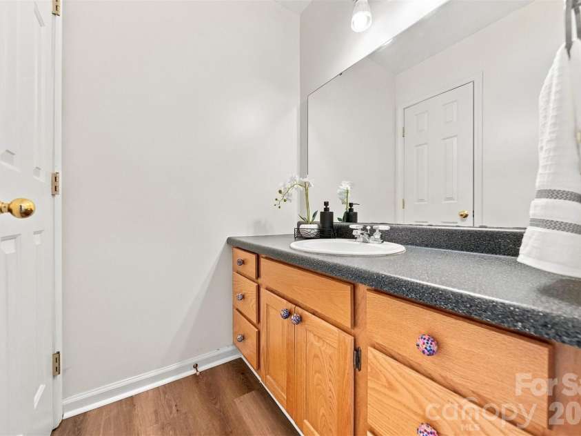 4948 Betty Drive, Hickory, NC 28601.  MLS# CAR4419644, YatesRealty ID 48758. Shared full bath on 2nd