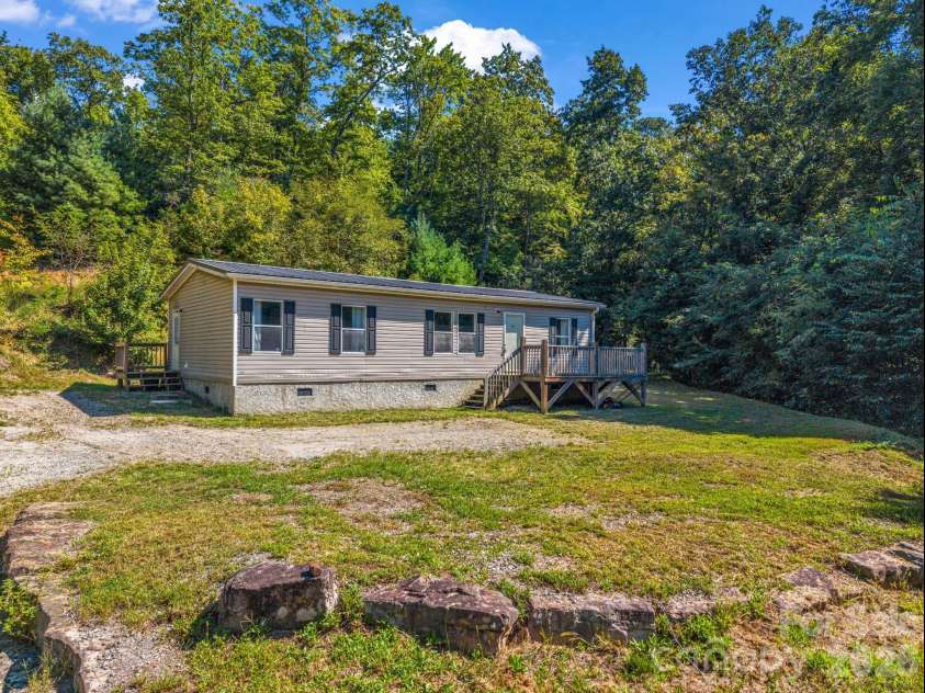 557 Sutton Mountain Ridge, Pisgah Forest, NC 28768.  MLS# CAR4419858, YatesRealty ID 48759. 