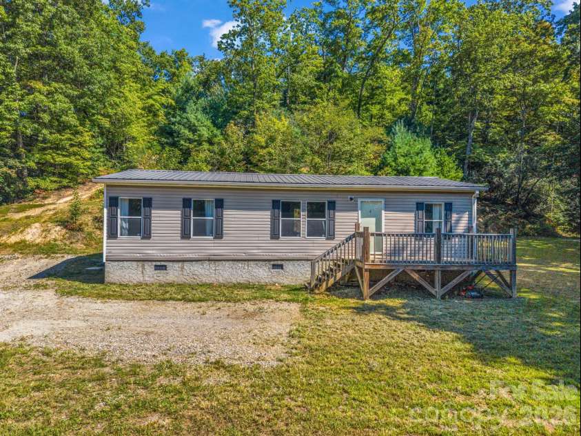 557 Sutton Mountain Ridge, Pisgah Forest, NC 28768.  MLS# CAR4419858, YatesRealty ID 48759. 