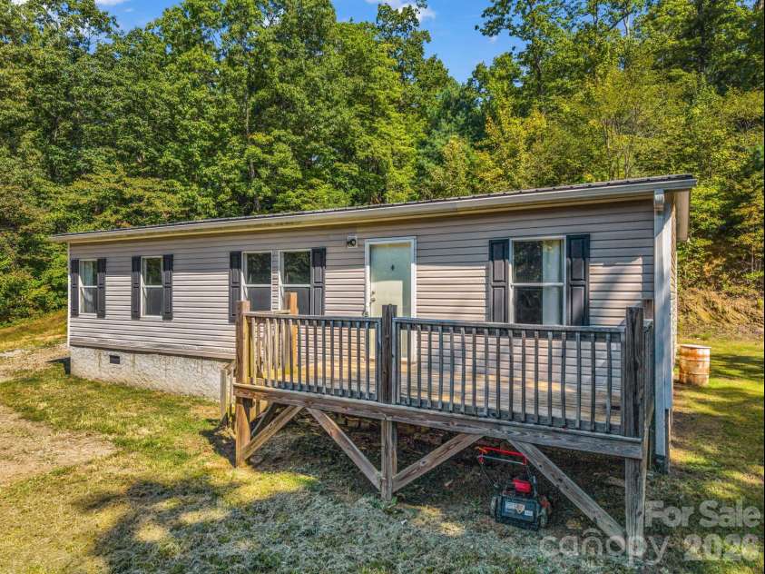 557 Sutton Mountain Ridge, Pisgah Forest, NC 28768.  MLS# CAR4419858, YatesRealty ID 48759. 