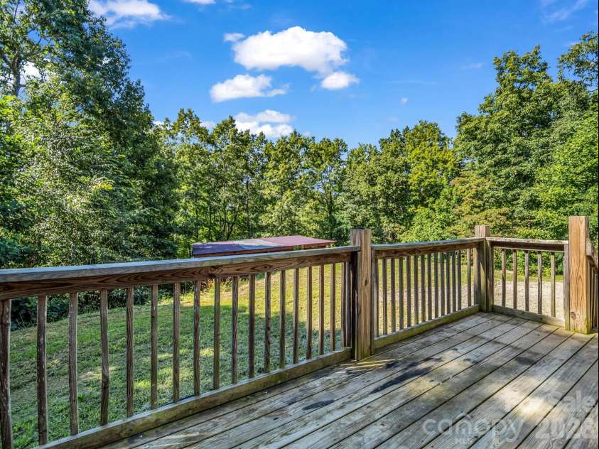 557 Sutton Mountain Ridge, Pisgah Forest, NC 28768.  MLS# CAR4419858, YatesRealty ID 48759. 