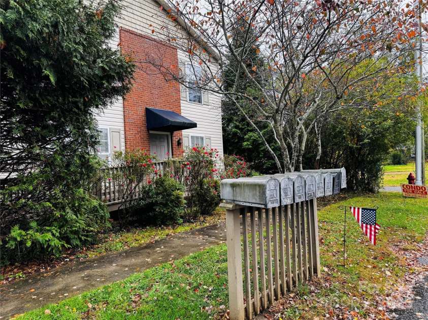 237 Camelot Drive, Waynesville, NC 28786.  MLS# CAR4317784, YatesRealty ID 4876. 