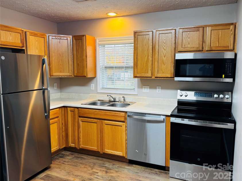 237 Camelot Drive, Waynesville, NC 28786.  MLS# CAR4317784, YatesRealty ID 4876. 