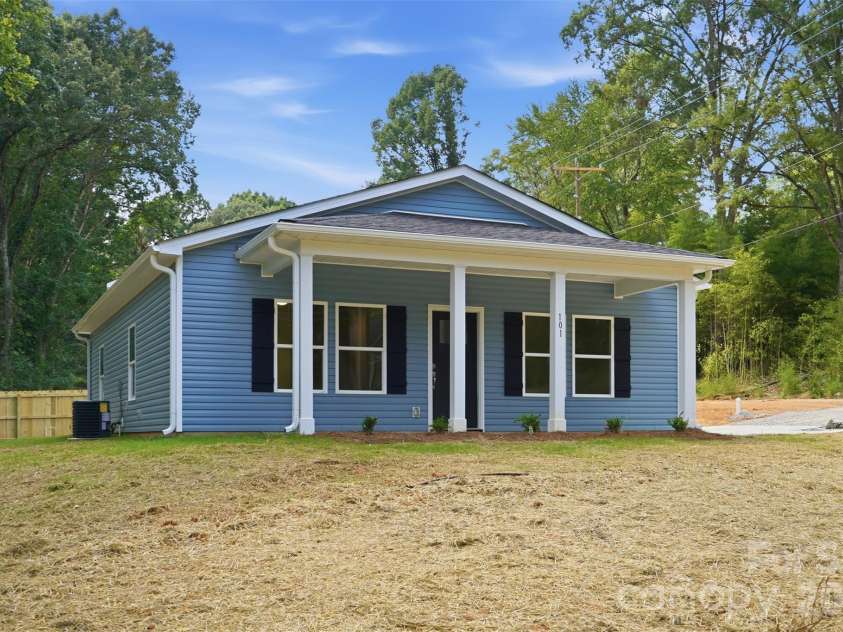 101 Swink Street, Concord, NC 28027.  MLS# CAR4420654, YatesRealty ID 48760. Welcome!