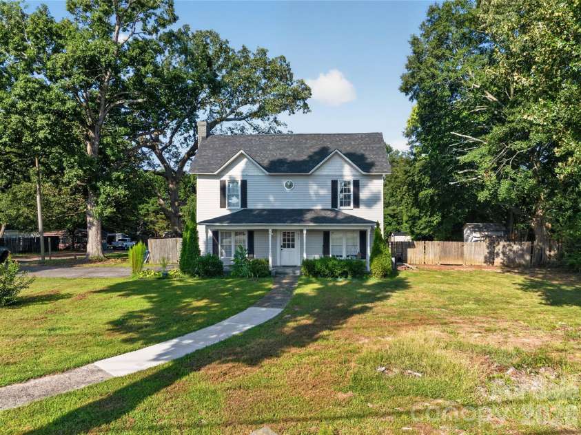 659 Main Street, Stanley, NC 28164.  MLS# CAR4419648, YatesRealty ID 48762. 
