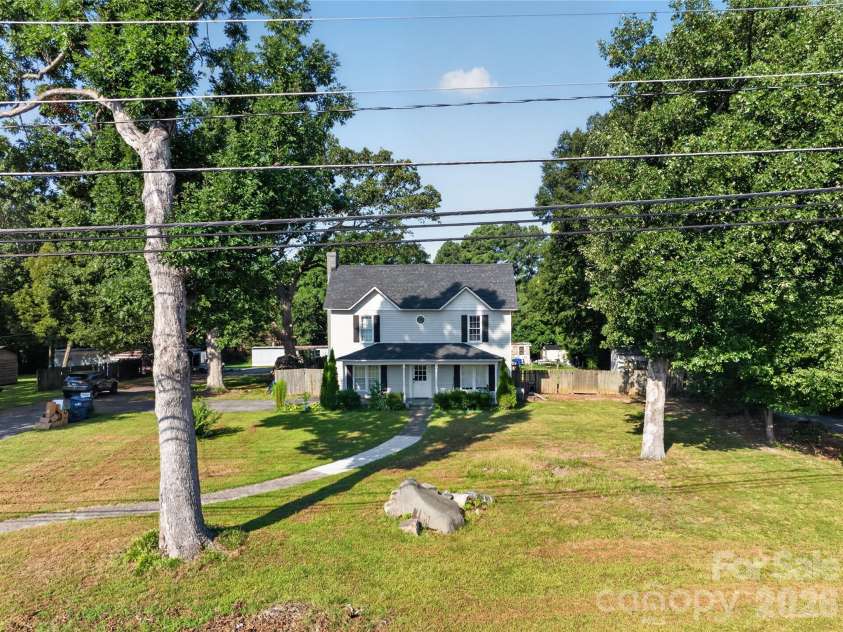 659 Main Street, Stanley, NC 28164.  MLS# CAR4419648, YatesRealty ID 48762. 