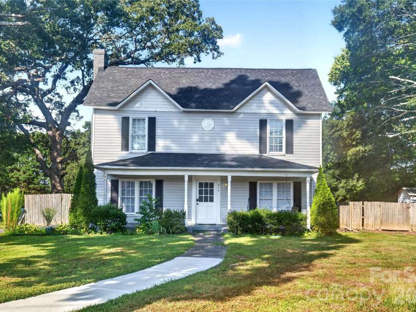 659 Main Street, Stanley, NC 28164.  MLS# CAR4419648, YatesRealty ID 48762. 