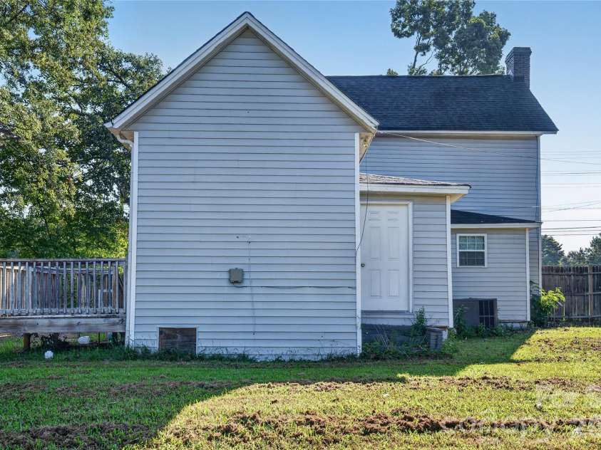 659 Main Street, Stanley, NC 28164.  MLS# CAR4419648, YatesRealty ID 48762. 