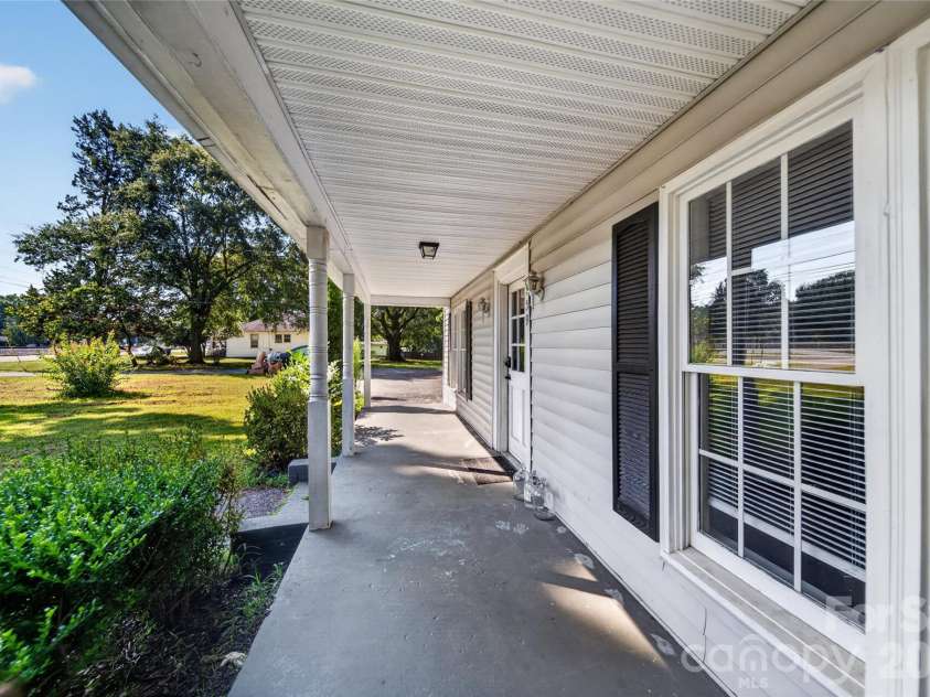 659 Main Street, Stanley, NC 28164.  MLS# CAR4419648, YatesRealty ID 48762. 