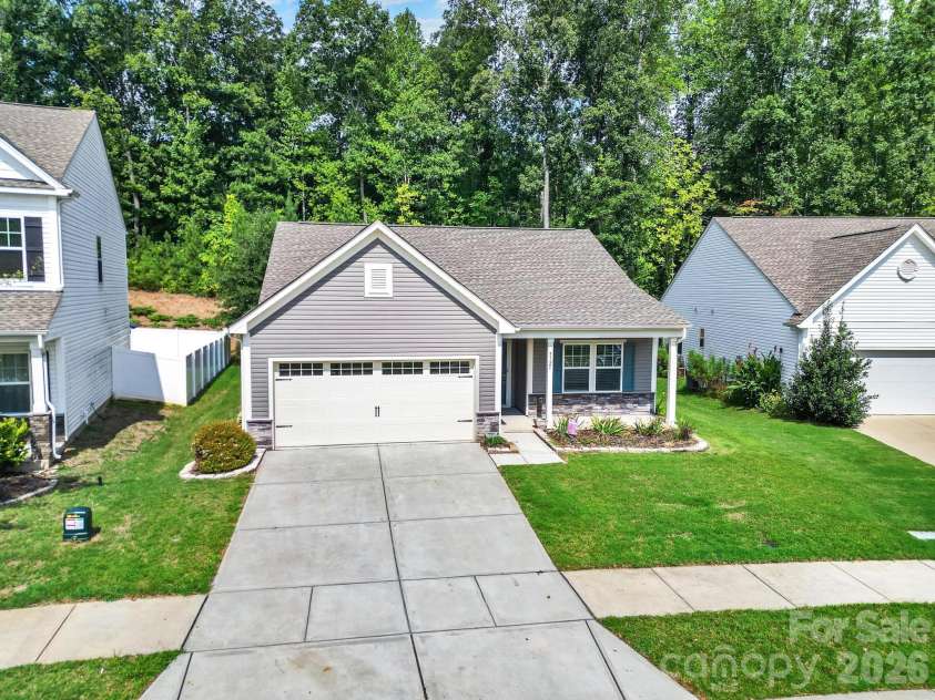 5121 Saddleback Drive, Mount Holly, NC 28120.  MLS# CAR4421137, YatesRealty ID 48763. 