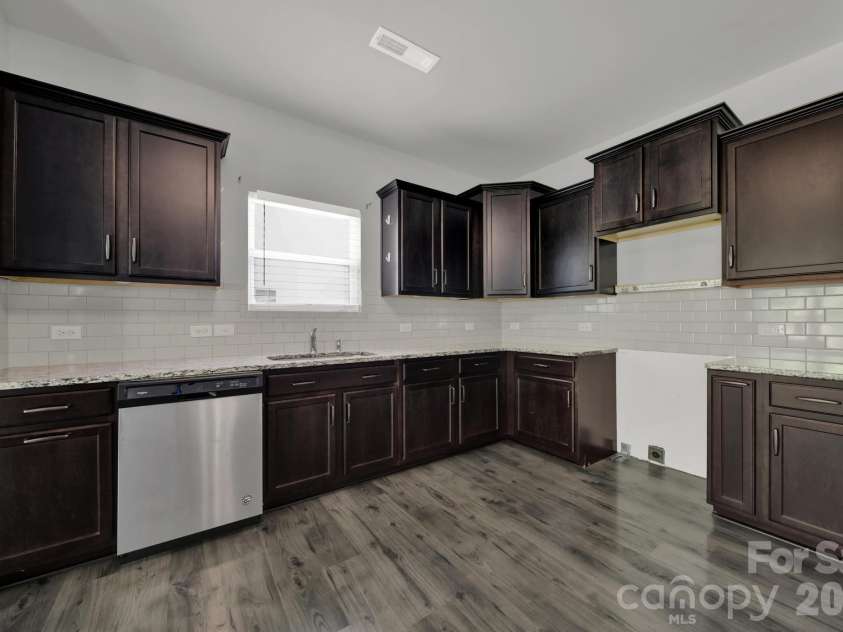5121 Saddleback Drive, Mount Holly, NC 28120.  MLS# CAR4421137, YatesRealty ID 48763. 