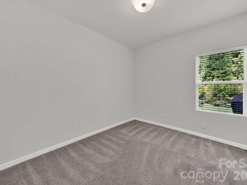 5121 Saddleback Drive, Mount Holly, NC 28120.  MLS# CAR4421137, YatesRealty ID 48763. 