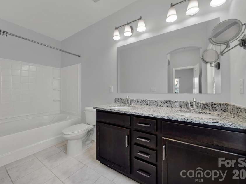 5121 Saddleback Drive, Mount Holly, NC 28120.  MLS# CAR4421137, YatesRealty ID 48763. 