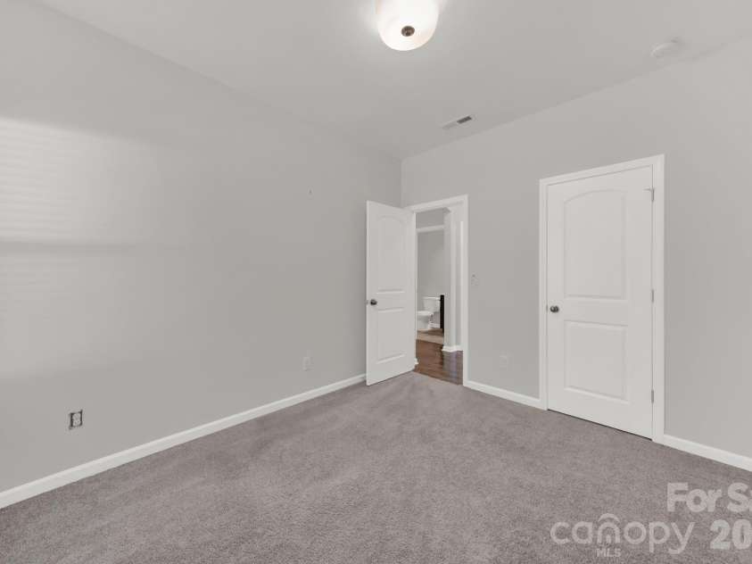 5121 Saddleback Drive, Mount Holly, NC 28120.  MLS# CAR4421137, YatesRealty ID 48763. 