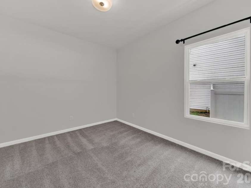 5121 Saddleback Drive, Mount Holly, NC 28120.  MLS# CAR4421137, YatesRealty ID 48763. 