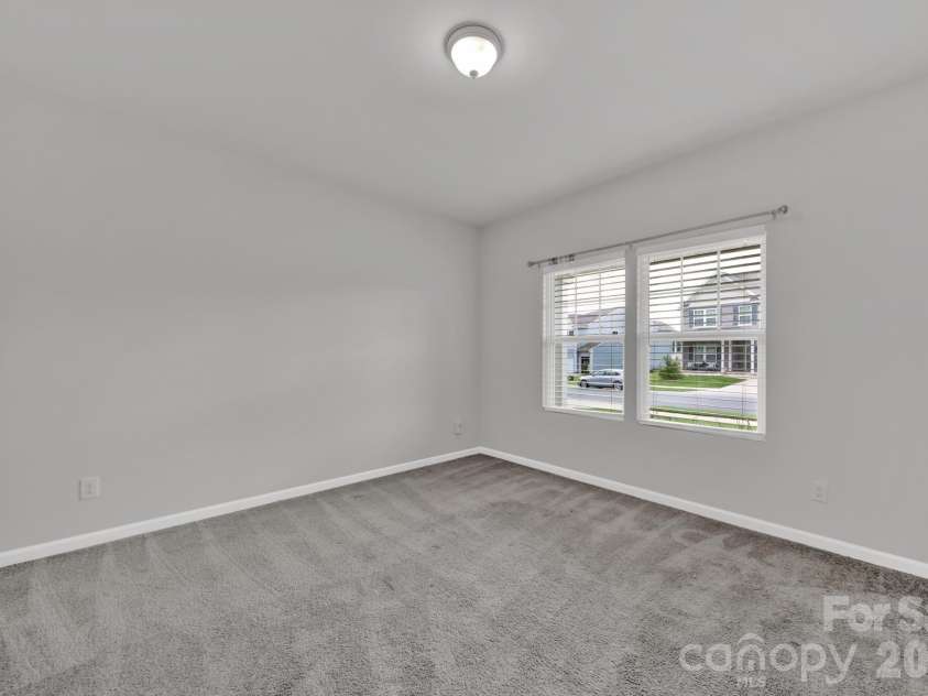 5121 Saddleback Drive, Mount Holly, NC 28120.  MLS# CAR4421137, YatesRealty ID 48763. 