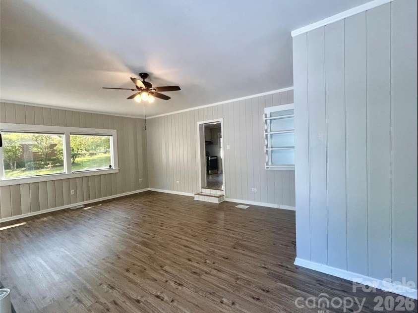 2255 Falmouth Road, Charlotte, NC 28205.  MLS# CAR4421108, YatesRealty ID 48764. 
