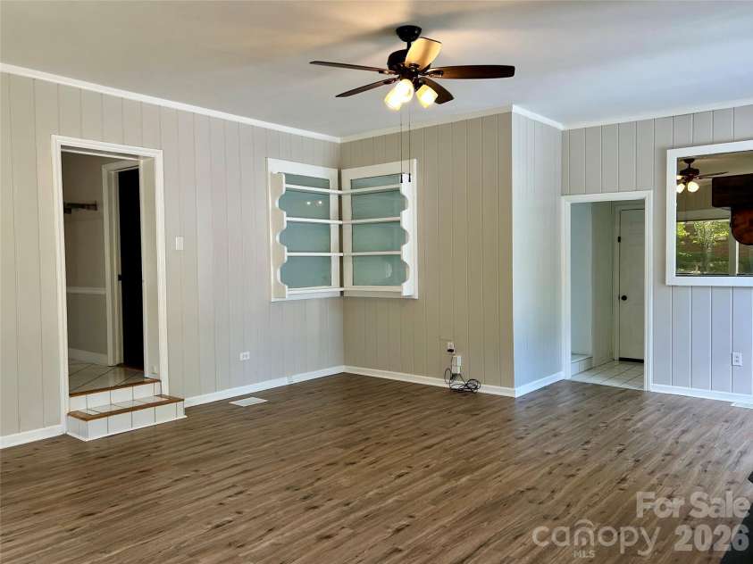 2255 Falmouth Road, Charlotte, NC 28205.  MLS# CAR4421108, YatesRealty ID 48764. 