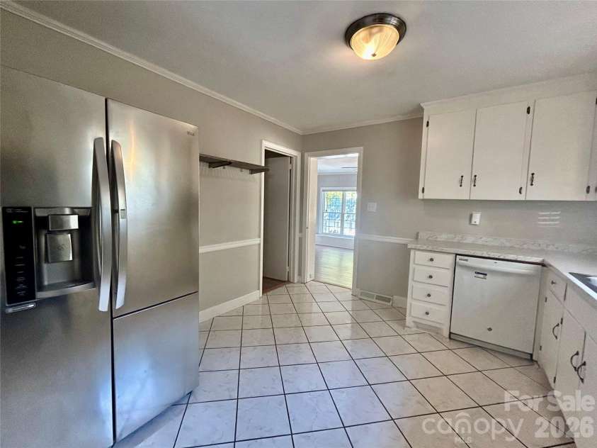 2255 Falmouth Road, Charlotte, NC 28205.  MLS# CAR4421108, YatesRealty ID 48764. 