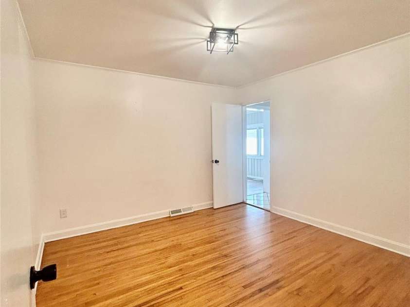 2255 Falmouth Road, Charlotte, NC 28205.  MLS# CAR4421108, YatesRealty ID 48764. 
