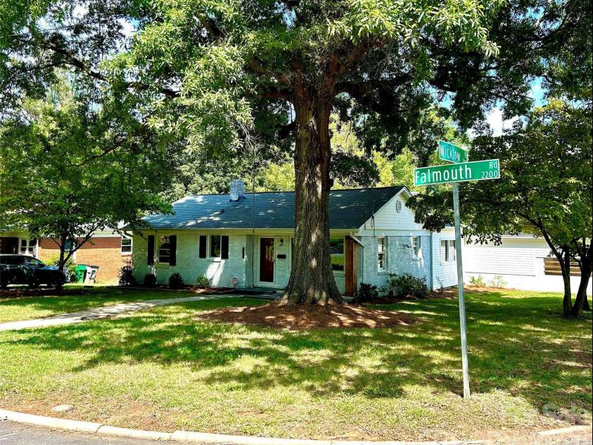 2255 Falmouth Road, Charlotte, NC 28205.  MLS# CAR4421108, YatesRealty ID 48764. 
