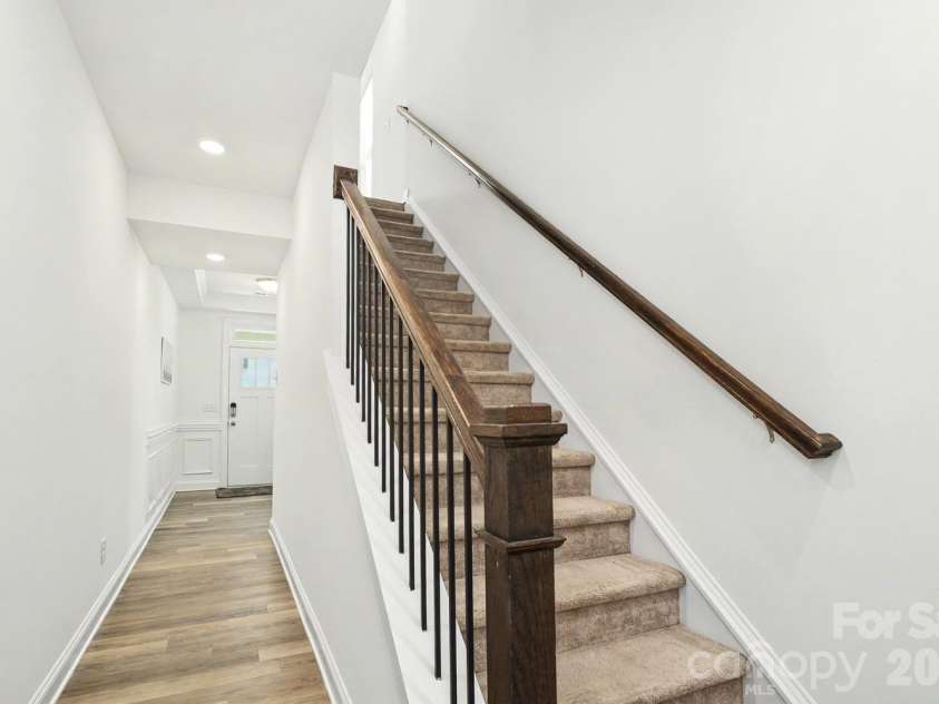 10307 Glenmere Creek Circle, Charlotte, NC 28262.  MLS# CAR4420962, YatesRealty ID 48765. First Floor Hallway