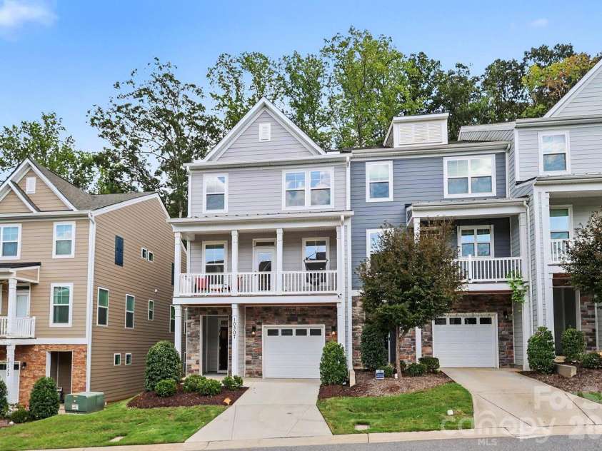 10307 Glenmere Creek Circle, Charlotte, NC 28262.  MLS# CAR4420962, YatesRealty ID 48765. Townhome exterior