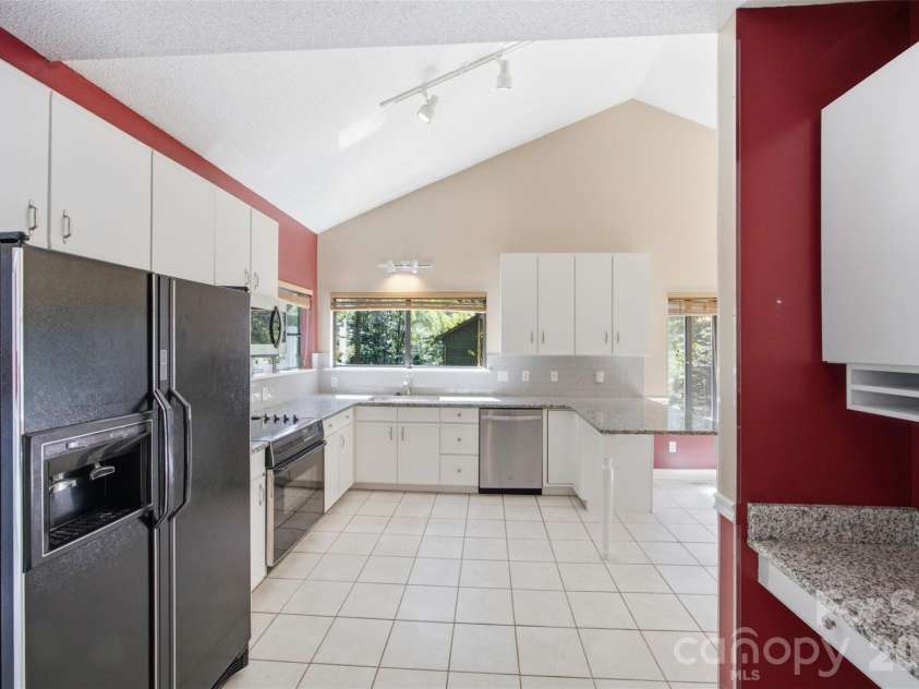 13432 Windward Cove, Charlotte, NC 28278.  MLS# CAR4419903, YatesRealty ID 48766. 