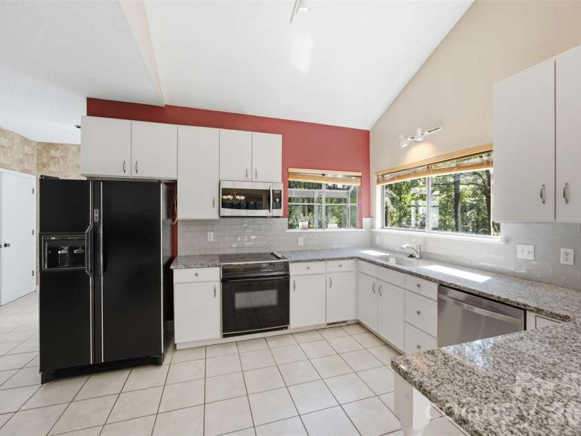 13432 Windward Cove, Charlotte, NC 28278.  MLS# CAR4419903, YatesRealty ID 48766. 