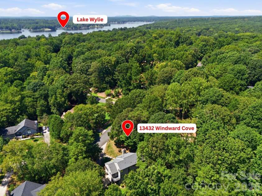 13432 Windward Cove, Charlotte, NC 28278.  MLS# CAR4419903, YatesRealty ID 48766. 