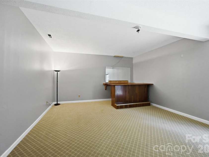 13432 Windward Cove, Charlotte, NC 28278.  MLS# CAR4419903, YatesRealty ID 48766. Basement
