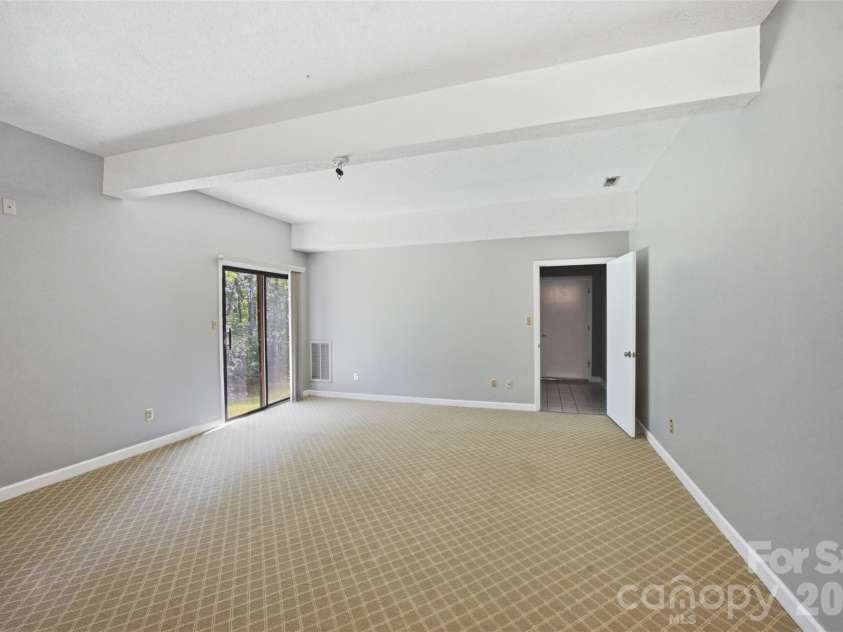 13432 Windward Cove, Charlotte, NC 28278.  MLS# CAR4419903, YatesRealty ID 48766. Basement