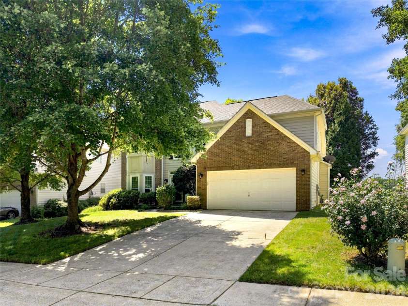 5477 Cambridge Bay Drive, Charlotte, NC 28269.  MLS# CAR4419836, YatesRealty ID 48767. 