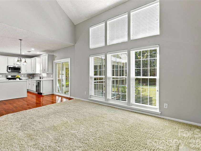 5477 Cambridge Bay Drive, Charlotte, NC 28269.  MLS# CAR4419836, YatesRealty ID 48767. 