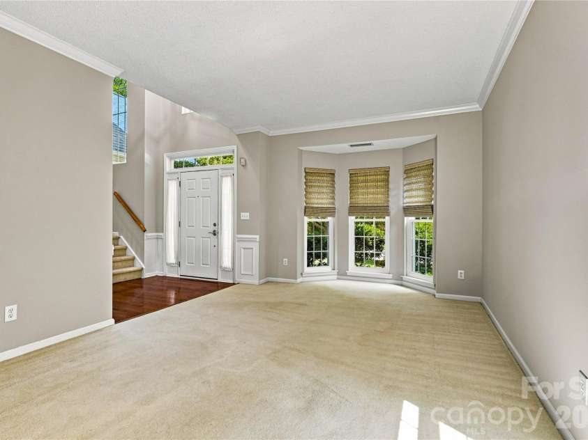 5477 Cambridge Bay Drive, Charlotte, NC 28269.  MLS# CAR4419836, YatesRealty ID 48767. 