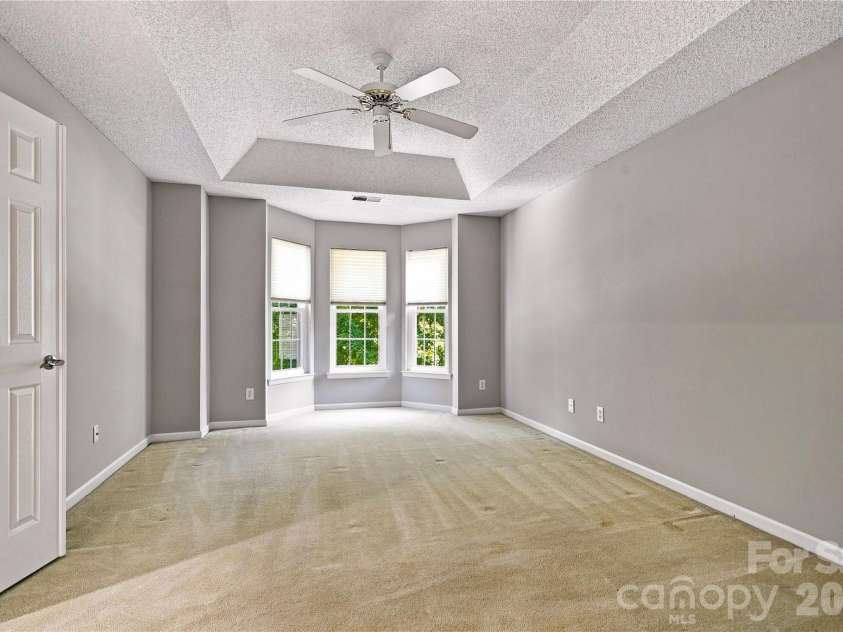5477 Cambridge Bay Drive, Charlotte, NC 28269.  MLS# CAR4419836, YatesRealty ID 48767. 