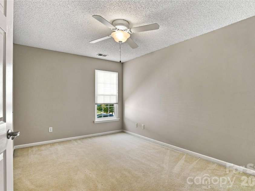 5477 Cambridge Bay Drive, Charlotte, NC 28269.  MLS# CAR4419836, YatesRealty ID 48767. 