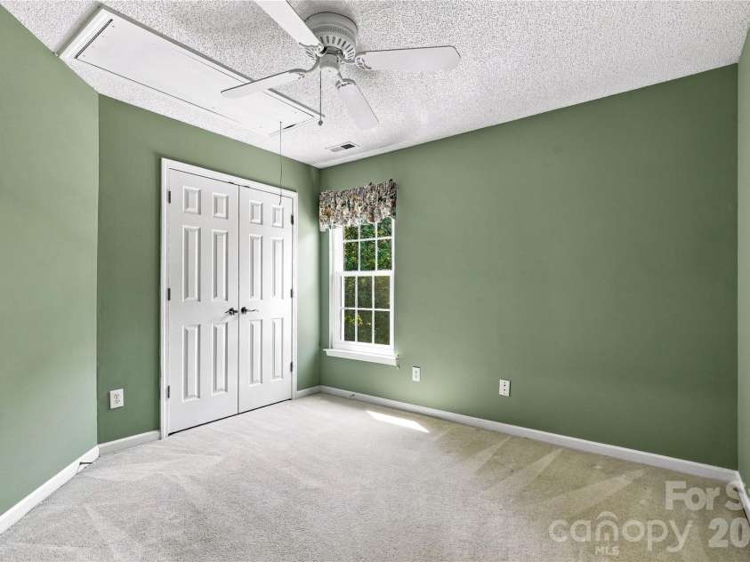 5477 Cambridge Bay Drive, Charlotte, NC 28269.  MLS# CAR4419836, YatesRealty ID 48767. 