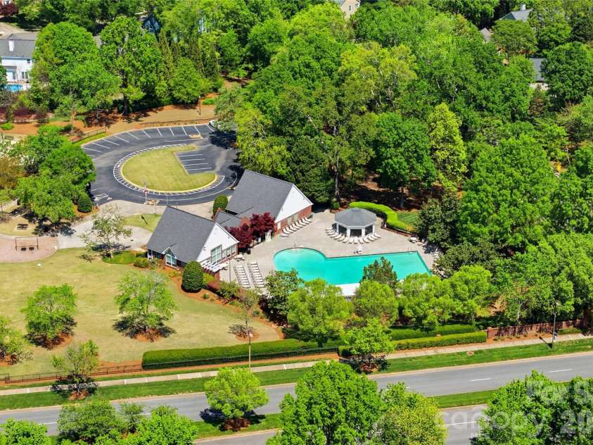 5477 Cambridge Bay Drive, Charlotte, NC 28269.  MLS# CAR4419836, YatesRealty ID 48767. 