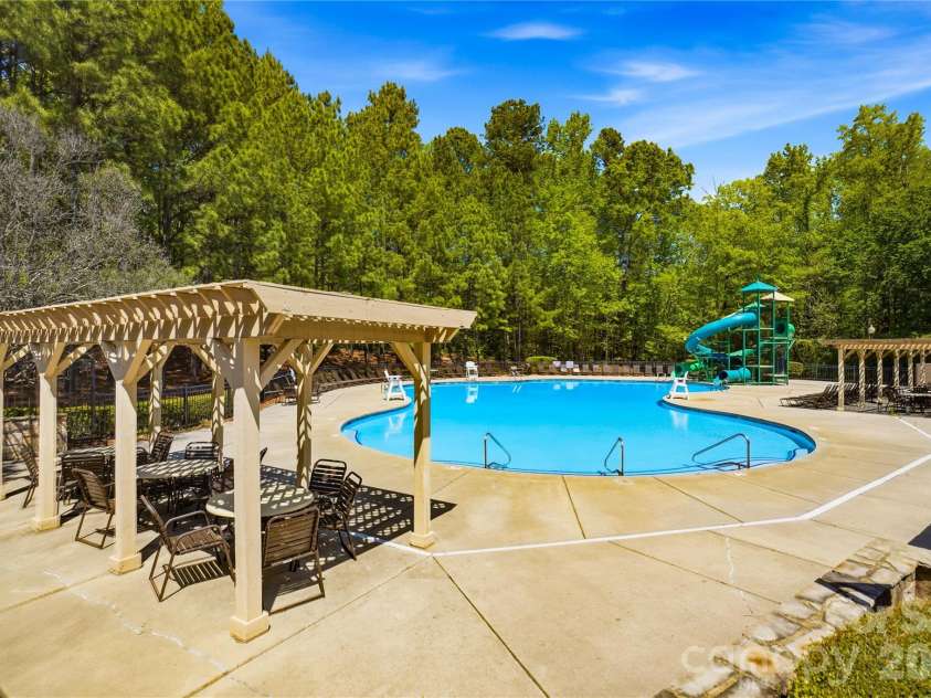 5477 Cambridge Bay Drive, Charlotte, NC 28269.  MLS# CAR4419836, YatesRealty ID 48767. 