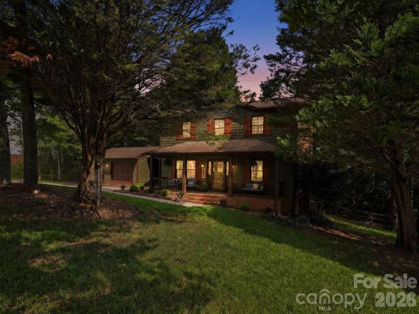 2709 Stockwood Drive, Gastonia, NC 28056.  MLS# CAR4417564, YatesRealty ID 48768. 